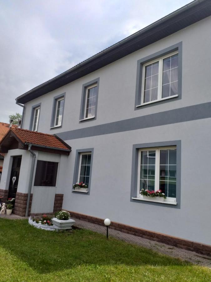 Monato Bed and Breakfast Poprad Eksteriør billede